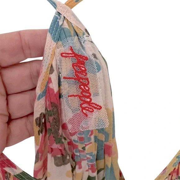 Free People Romantic Floral Hook Eye Closure Front Top (moving sale) - Picture 4 of 7